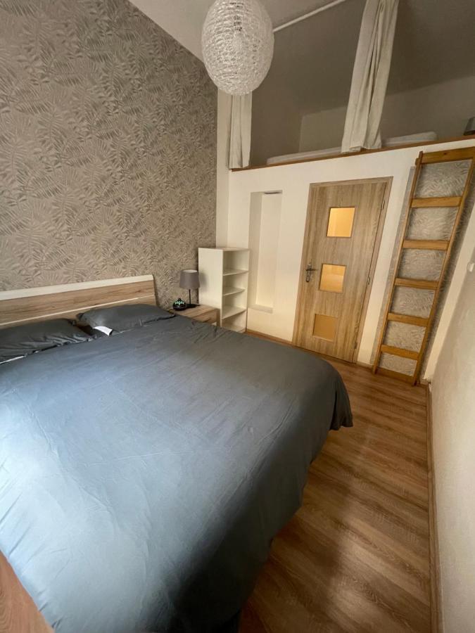 Wenceslas Square Two-Floor Apartment Прага Екстериор снимка